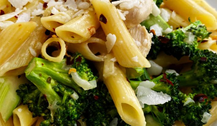 Creamy Chicken & Broccoli Pasta